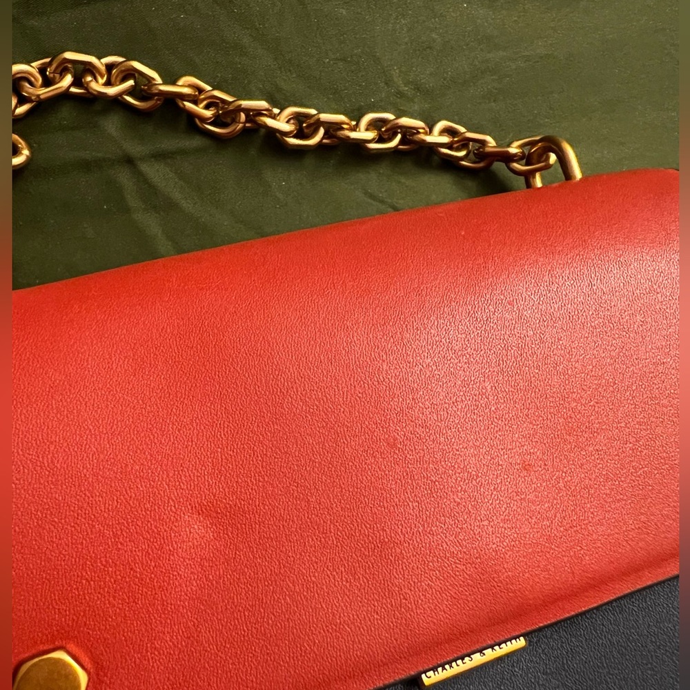 Charles & Keith Two-Tone Chain Handle Crossbody Bag - Picture 2 of 4